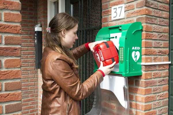 aed muur